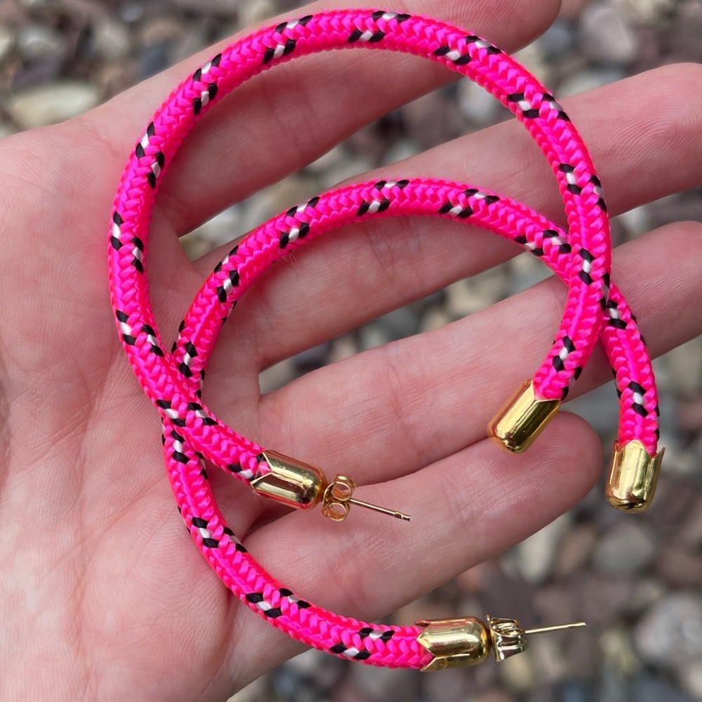 Utility Rope Hoop Earrings 💕 - Picture 2 of 2